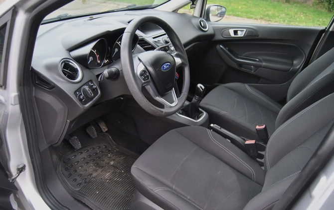 Ford Fiesta cena 23900 przebieg: 130000, rok produkcji 2014 z Janowiec Wielkopolski małe 172